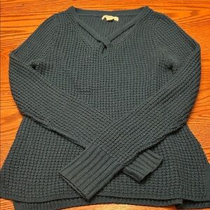 Women's Dark Green Sweater/8
